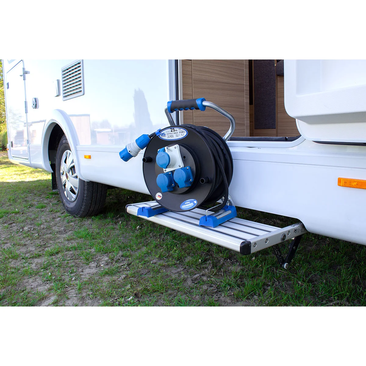 as-schwabe-xperts-camping-kabeltrommel-25m-powerlight image 3