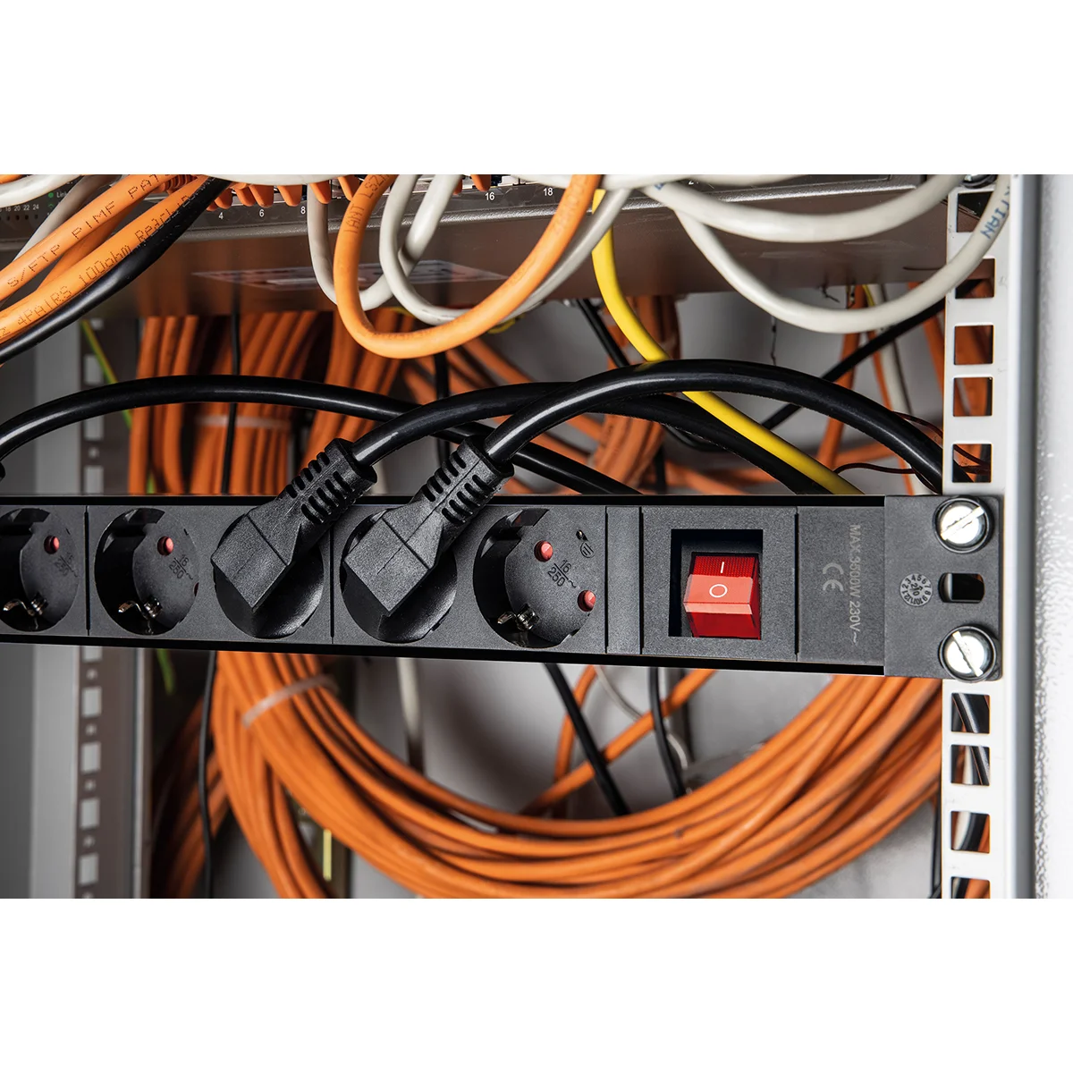 as-schwabe-s-series-rack-steckdosenleiste-19-zoll-8-fach-schalter image 4