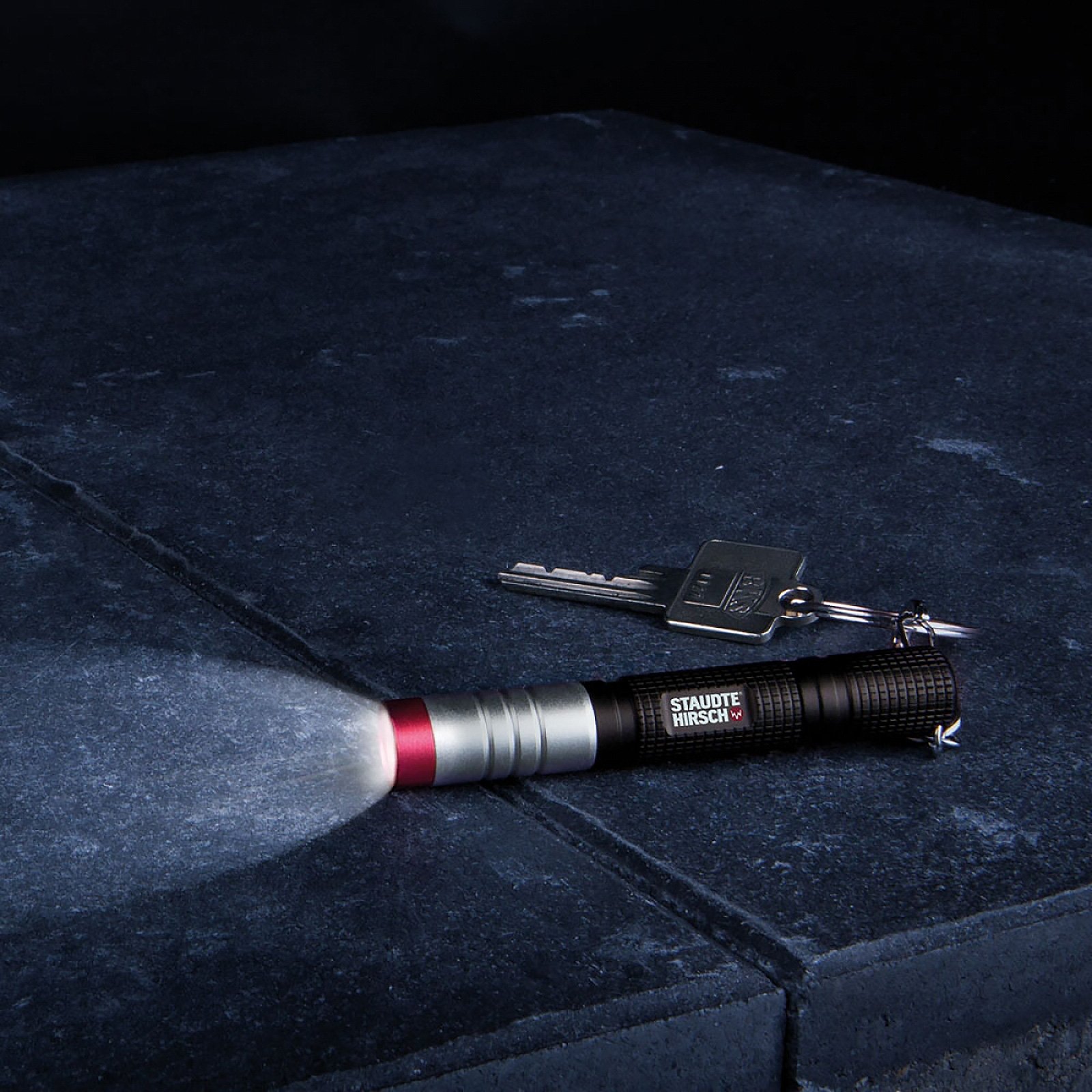 ivt-sh-5-430-mini-taschenlampe-25-lumen-karabiner image 3