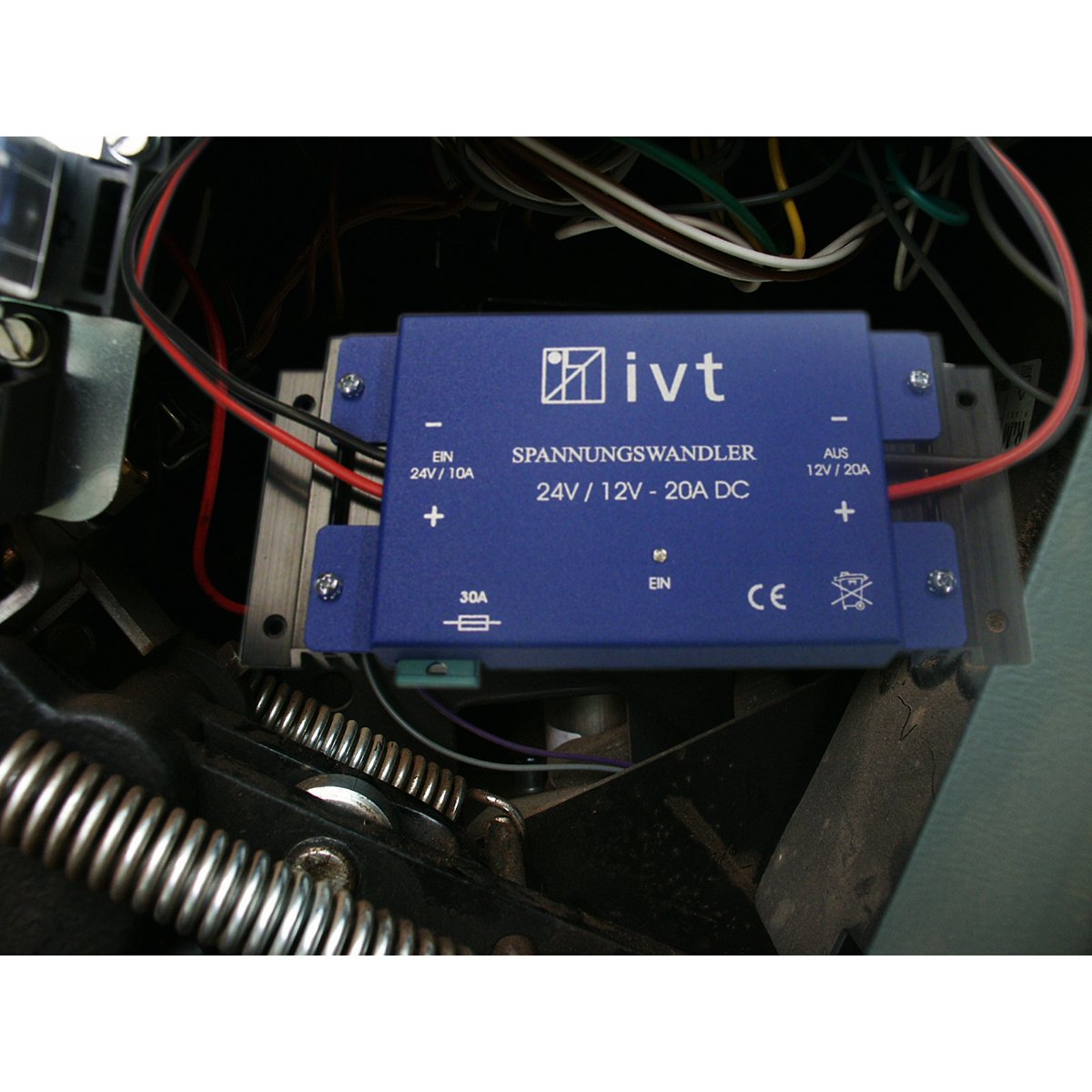 ivt-dc-dc-spannungswandler-24v-12v-20a-getaktet-e1-wandler image 2
