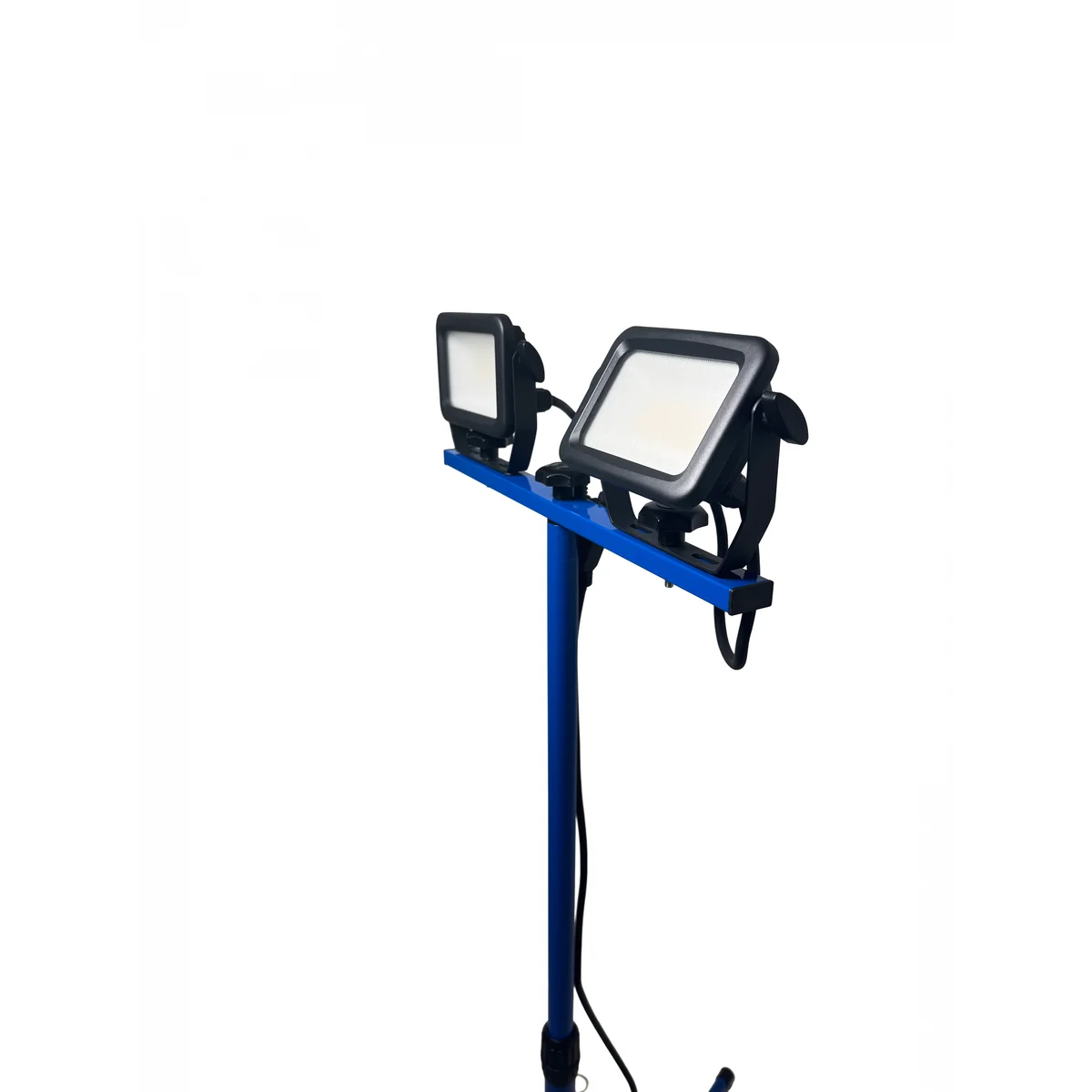 as-schwabe-illumi-optiline-arbeitsleuchte-2x30w-stativ image 2