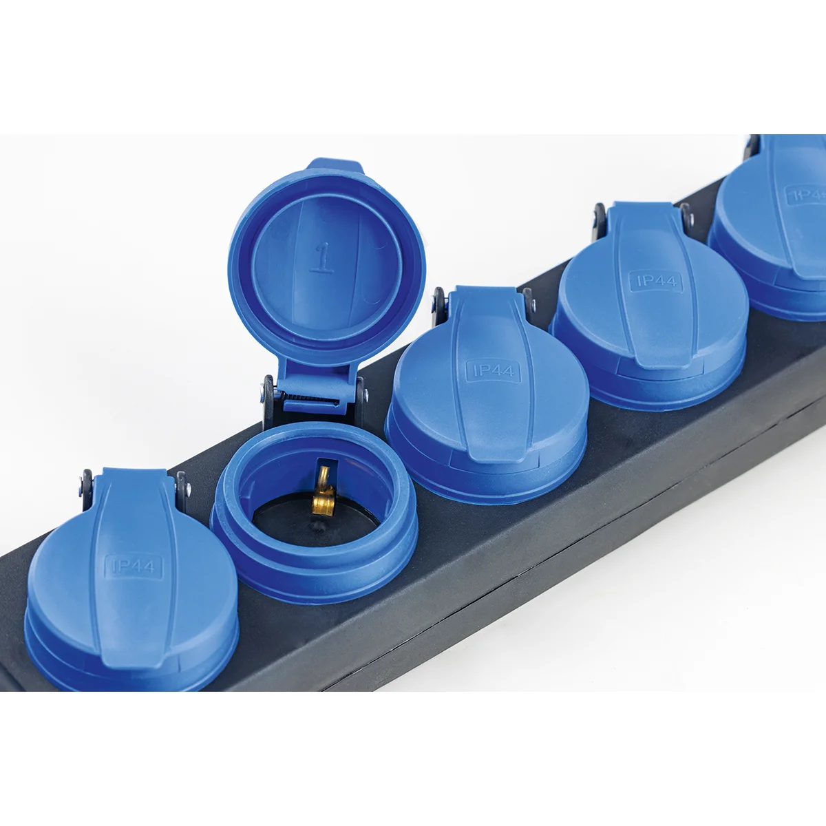 as-schwabe-s-series-38601-baustellen-steckdosenleiste-3-fach image 4